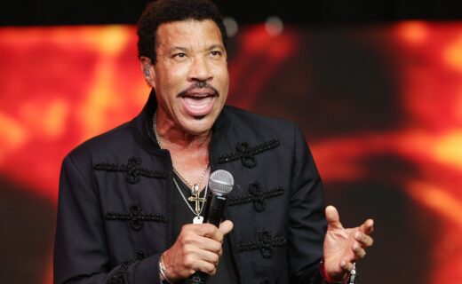 Lionel Richie rushed to intensive care unit after singer fell 'dizzy' on stage
