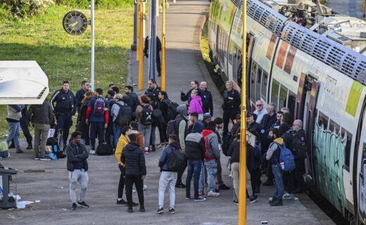 Hundreds of migrants taking trains from Calais to different small boat launch locations across French coast