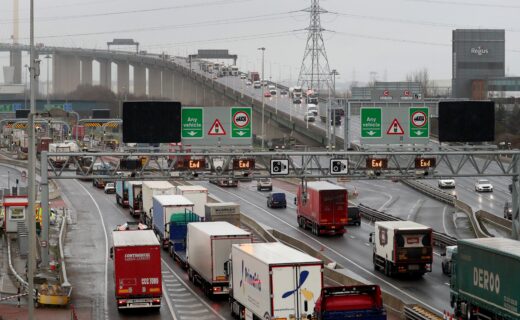 Labour slammed as Dartford Crossing cashes in £128m from daily driving fees