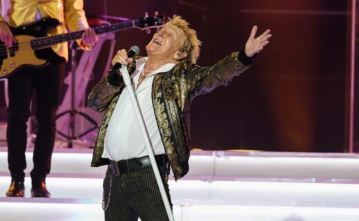 Rod Stewart, 81, cancels ALL remaining tour dates after being rushed to hospital
