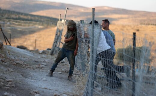 IDF surrounds last Christian town in West Bank as Israeli settlers clash with local population
