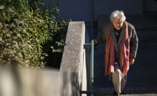 How to live longer: Taking the stairs could cut your risk of dying from heart disease by 39%