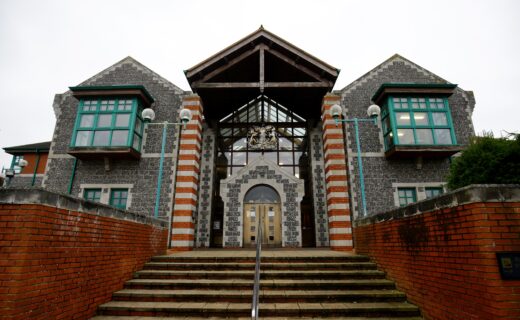 'Dishonest and manipulative' mum dodges jail after conning elderly couple with dementia out of £25k