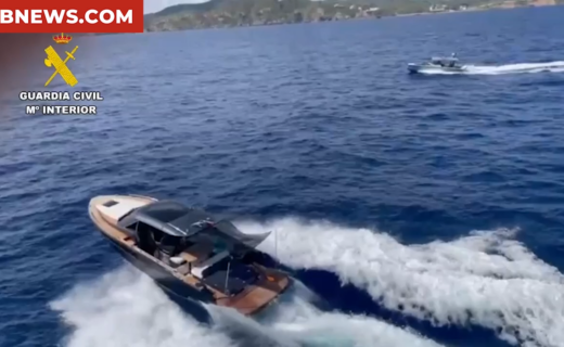 WATCH: Speedboat thief rams Spanish coastguard in high-speed chase