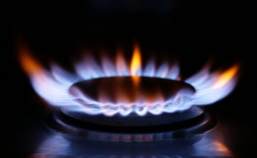 Energy UK publishes guide determining who qualifies for help with energy bills