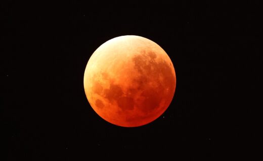 Blood Moon set to light up UK skies in just days as best spots to watch moment revealed