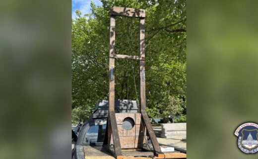 Man arrested after driving guillotine 2,600 miles across America to US Supreme Court