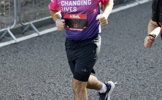 Andy Burnham completes Great North Run and becomes first sitting Prime Minister to take part