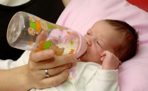 New parents issued urgent warning over 'must-have' sleep aid for babies